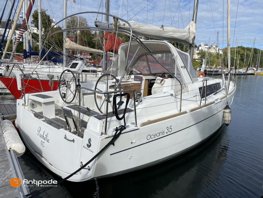 Bateau d'occasion OCEANIS 35 de 2015 à vendre - photo 1