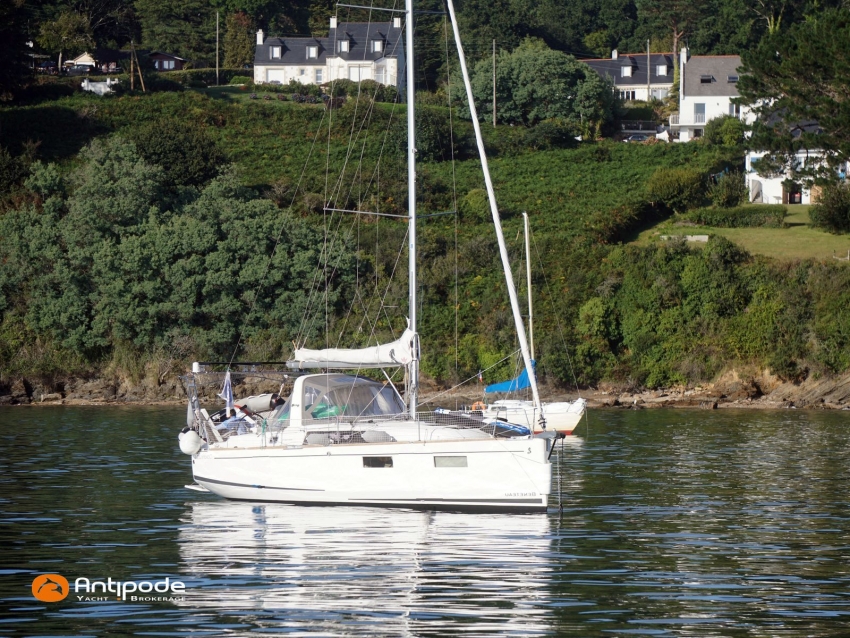 Bateau d'occasion OCEANIS 35.1 de 2017 à vendre - photo 1