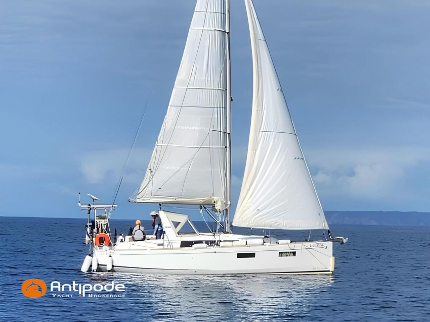 For sale  OCEANIS 35.1 de 2017 For sale - photo 1